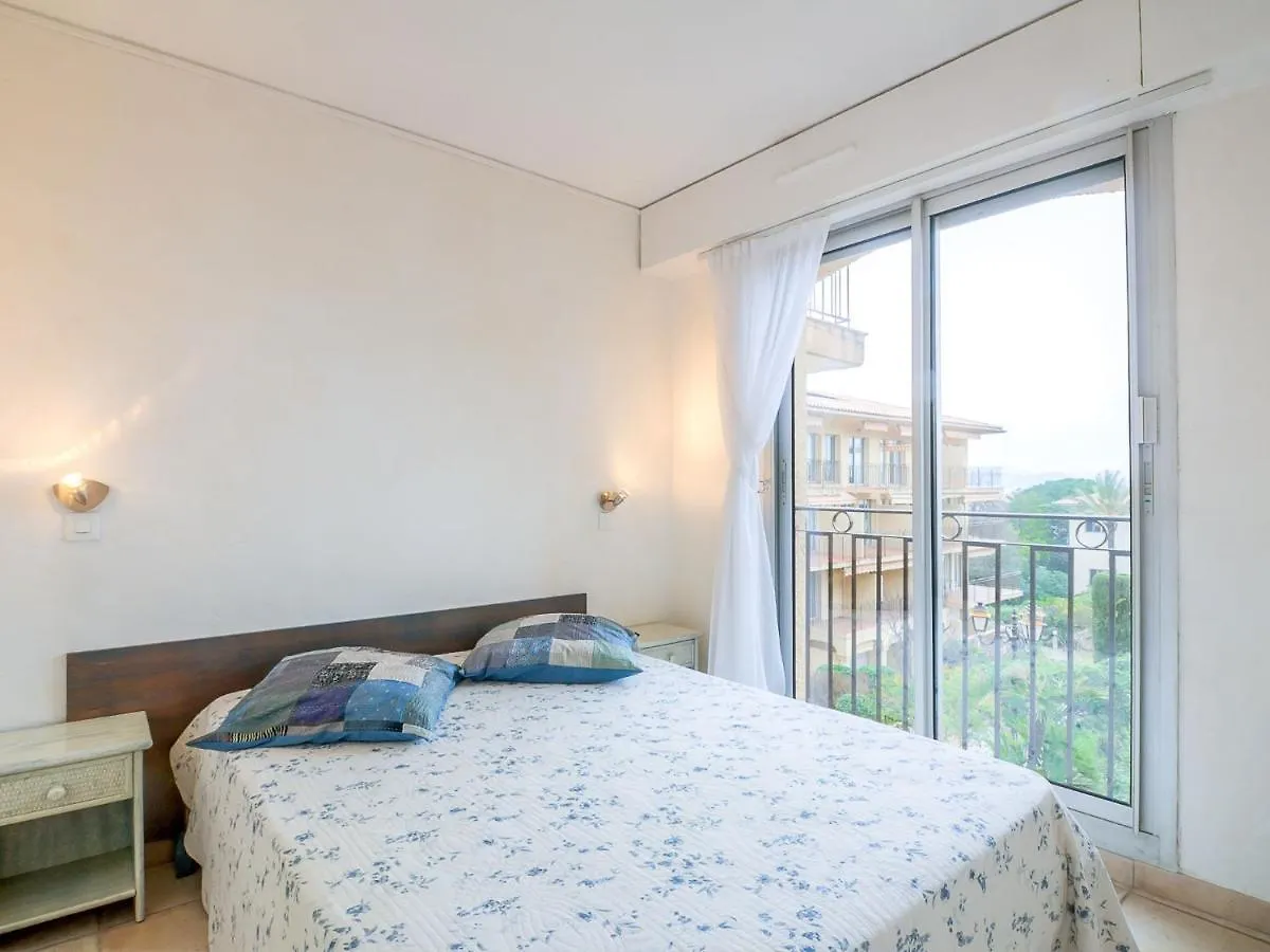Apartment Eden Parc-4 By Interhome 圣特罗佩 0*,  法国